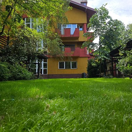 Simple Villa Rooms National Arena Self Check In Bucharest Exterior photo
